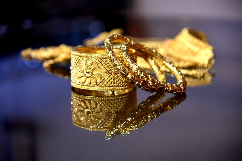 indian, gold, jewelry-3184578.jpg